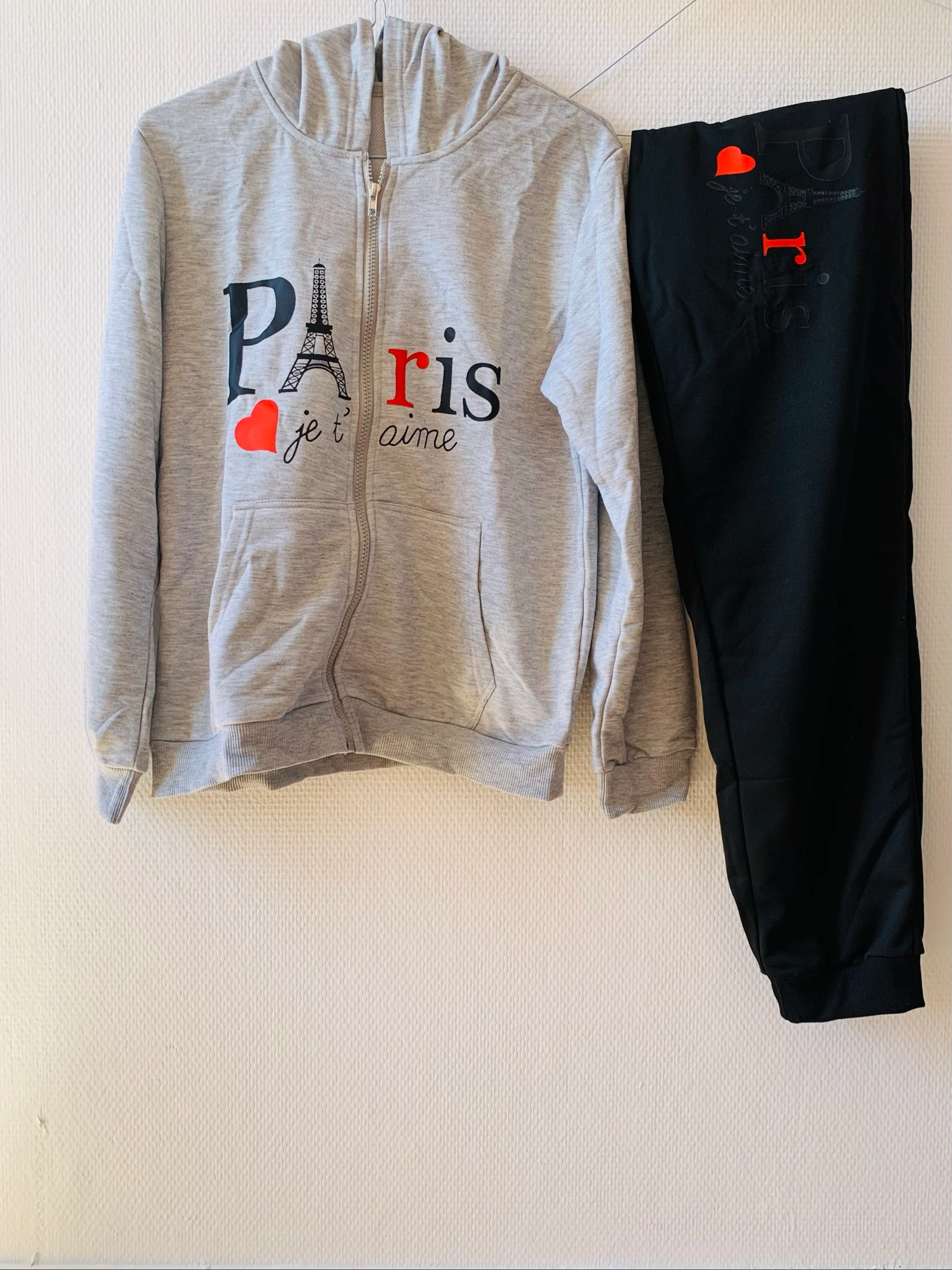 Ensemble survêtement enfant Paris – 2 pièces